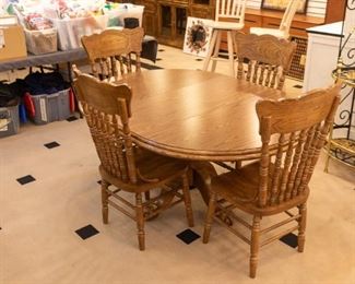 Oak Clawfoot Pedestal Table and Chairs