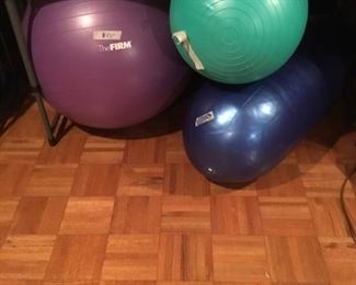 Exercise balls 