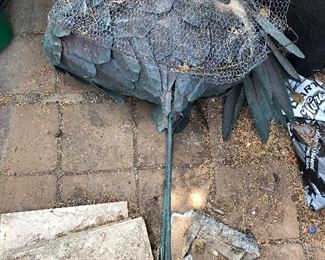 Massive copper bird sculpture / needs repairs!