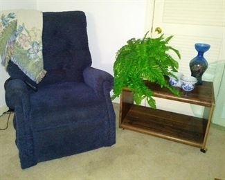 Electric Lift Chair, Very Nice Rolling Stand