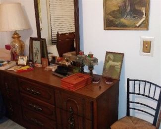 Vintage Dresser w/Mirror