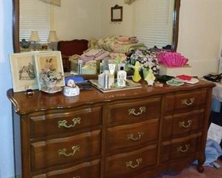 Lovely French Provincial Dresser w/ Mirror by Unagusta