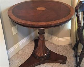 GORGEOUS ROUND SIDE TABLE