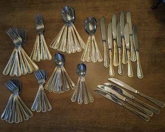 WALLACE CONTINENTAL GOLD BEAD STAINLESS FLATWARE SERVICE FOR 12.