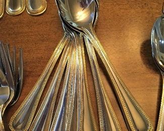 WALLACE CONTINENTAL GOLD BEAD STAINLESS FLATWARE SERVICE FOR 12.