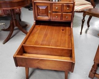 Link Taylor 3 pc Solid Knotty pine Coffee table, 2 different end tablesLink Taylor Pilgrim Pine 3 pc Solid Knotty Pine Coffee table with gray slate style insert, 2 different end tables 1 with  gray slate style insert       Sizes: Coffee: 4'W x 20"D x 21.5"H  End: 25"W x 24.75"D x 23"H End: 34" Wx 20"D x 28.25"H