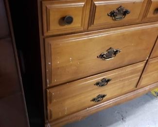 Vintage Solid wood 6 drawer dresser 50"W x 18" x 32"H