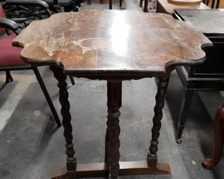 Ornate solid Wood 4 legged table 24" x 24" x 29.75"H 