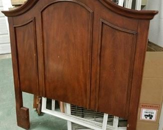 Twin Wooden Head, foot Board & Rails Bed (1 Rail Needs Repair)  