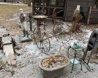 Misc Primitive Metal Yard Art
