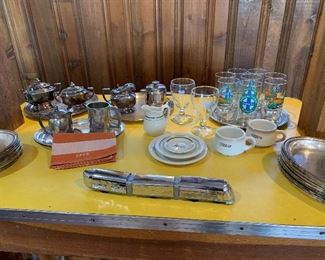 UNION PACIFIC Railroad Serving Pieces