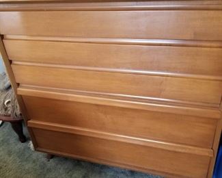 Mid-century modern chest of drawers/dresser