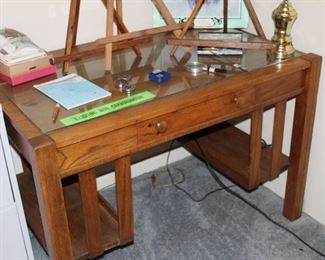 Craftsman desk
