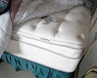 Sealy pillowtop mattress set was $50. NOW $37.50
