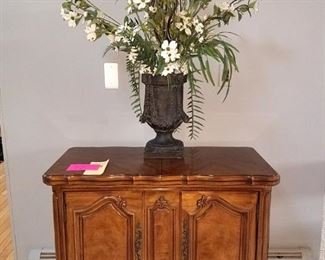Gorgeous Thomasville sideboard/entry table. Floral was $20, now $15