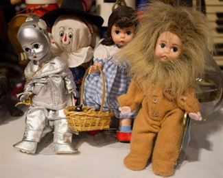 Set of Madam Alexander Wizard-of-Oz Dolls in excellent condition.  Toto is in the basket.