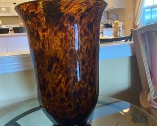 Tortoiseshell vase with nice height and curves