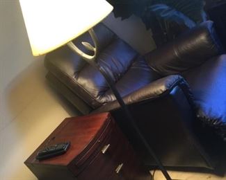 Floor lamp with remote