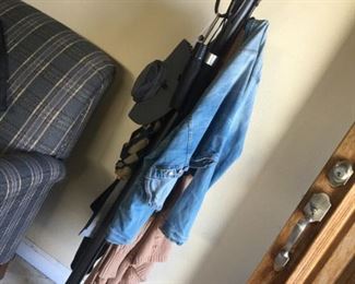Hat rack hall tree