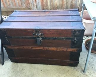 Trunk with nice finish, inside basic so so no tray