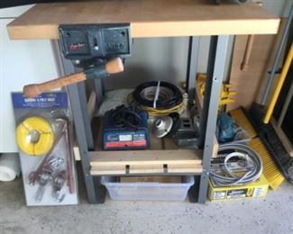 Vase bench, vises separate