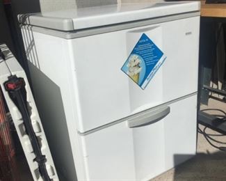 Chest freezer with lower drawer