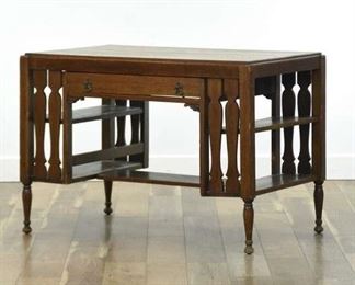 American Colonial Kneehole Desk W Turned Legs