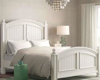 Beachcrest Home Queen Footboard & Slats Only