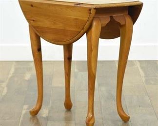 Pine Queen Anne Drop Leaf End Table