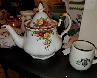 Royal Doulton Old Country Roses