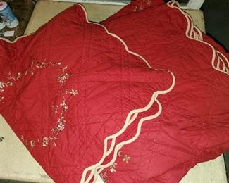 Red Quilt with 2 Shams