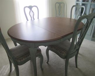 TABLE AND 6 CHAIRS