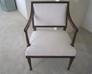 ONE SIDE CHAIR
