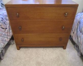 PAIR OF CHEST OF DRAWERS