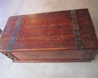 CEDAR CHEST
