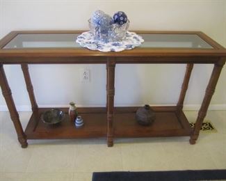 SOFA TABLE