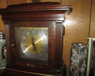 MANTLE CLOCK