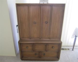 ARMOIRE 