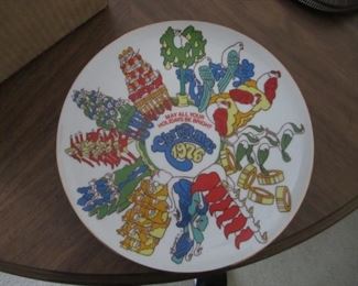 HOLIDAY PLATE