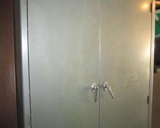 METAL CABINET