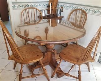Pennsylvania House Solid Oak Pedestal Table with 4 Fiddleback chairs signed, glass top 