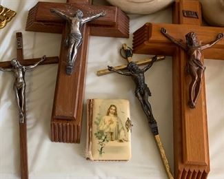 Crucifixes 