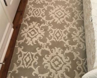 5'x7'10" area rug