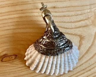 Jewelry shell with sterling bird pendant $60.00