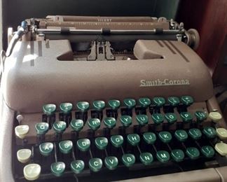 vintage smith corona portable typewriter with case