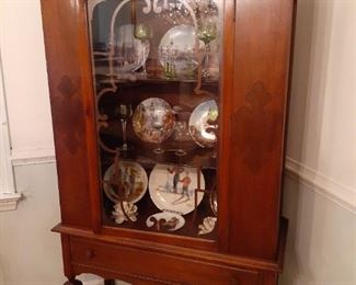 china cabinet matching dining room table and chairs
