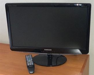 #2 Samsung 23in LCD HD Tv  B2330HD		
