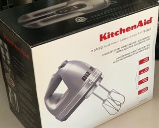 lots of kitchen items