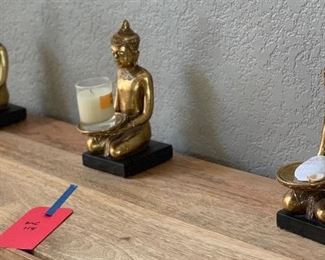 gilt buddha statue decor