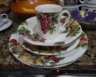 Royal Doulton Everyday 'Vintage Grape' - Service for 8 +